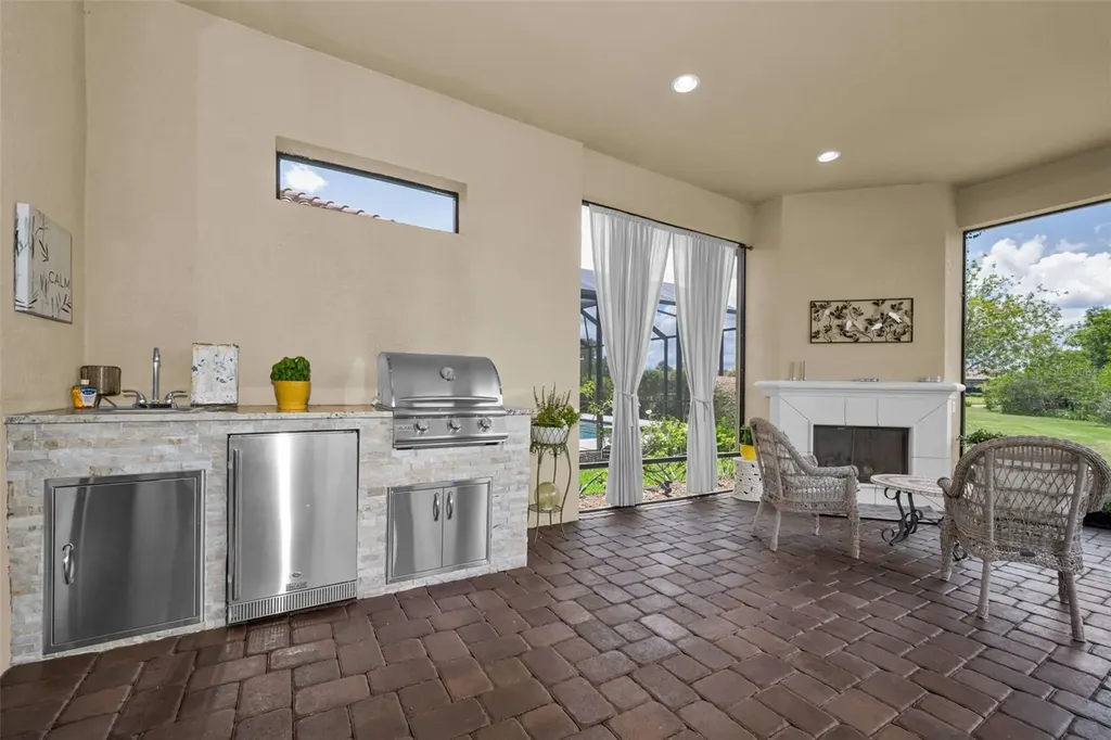 8707 Sorano Villa Drive Tampa FL 33647