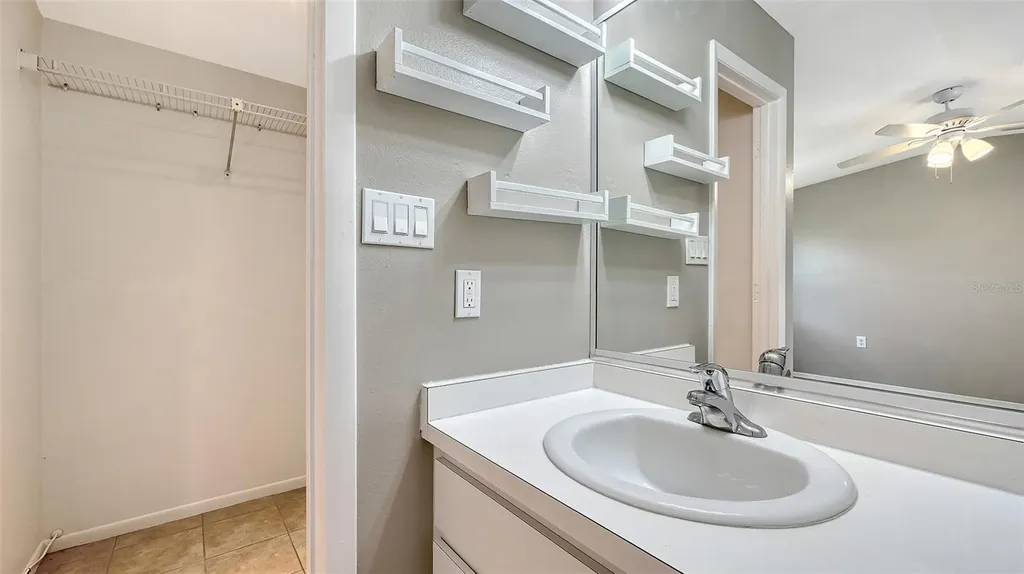 2706 White Sands Drive Sarasota FL 34231
