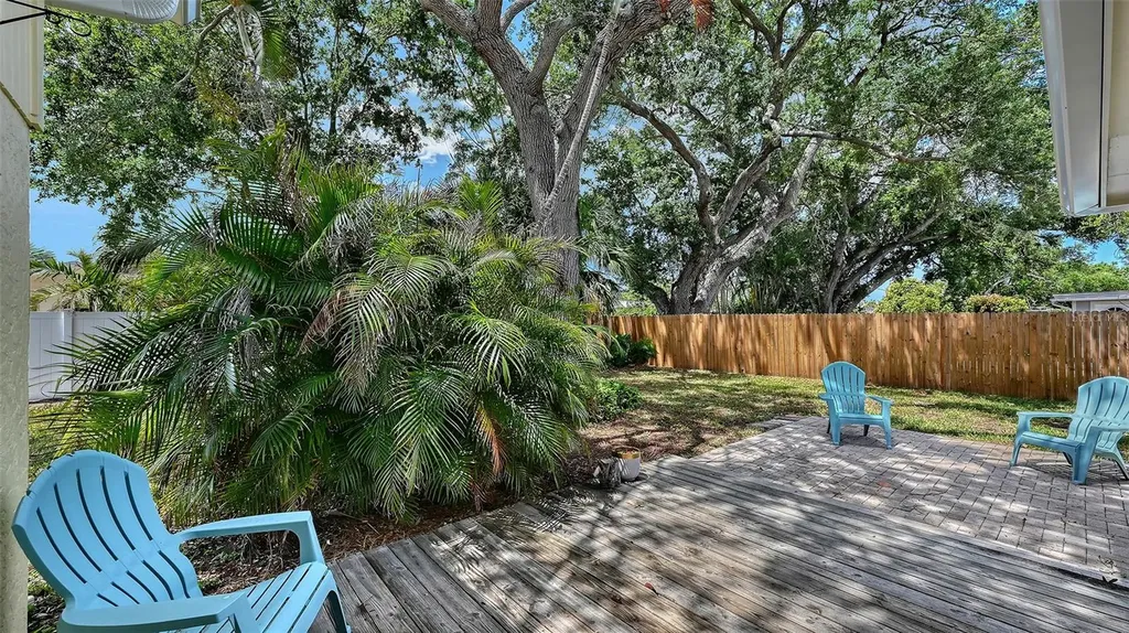 2706 White Sands Drive Sarasota FL 34231