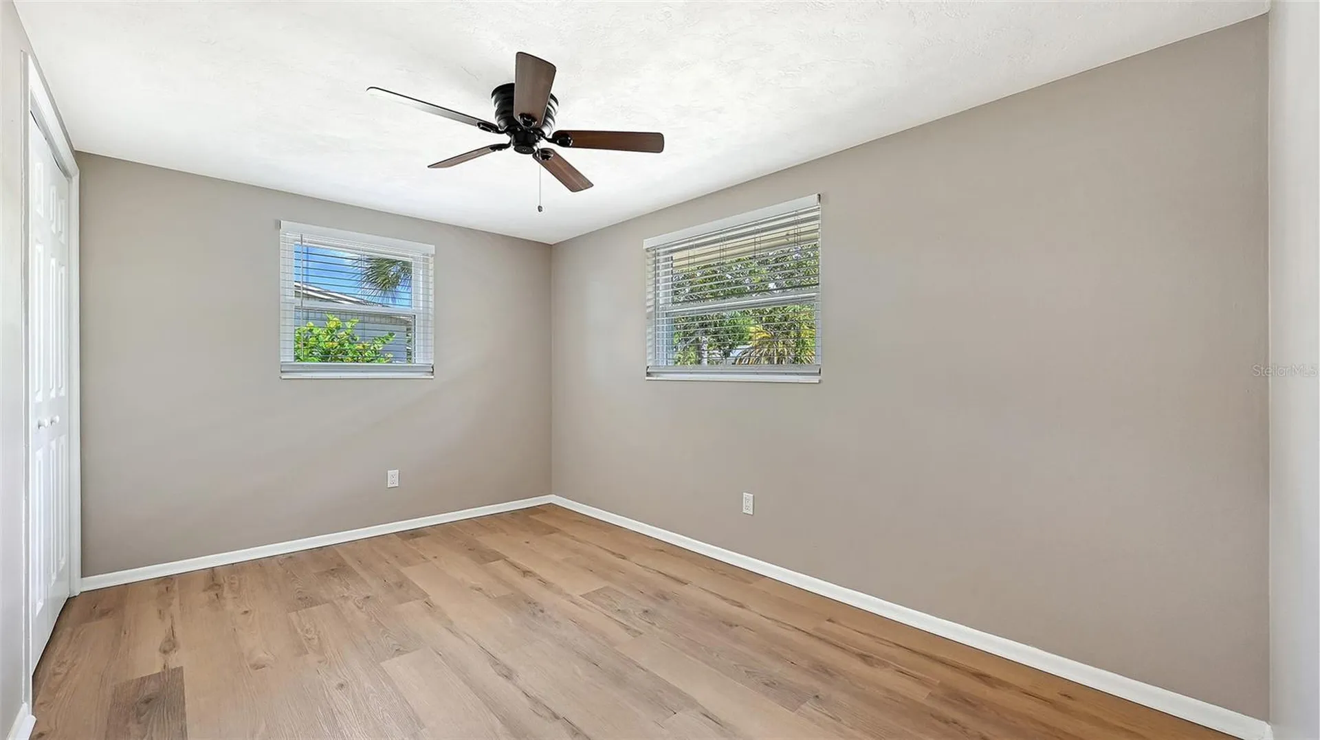 2706 White Sands Drive Sarasota FL 34231