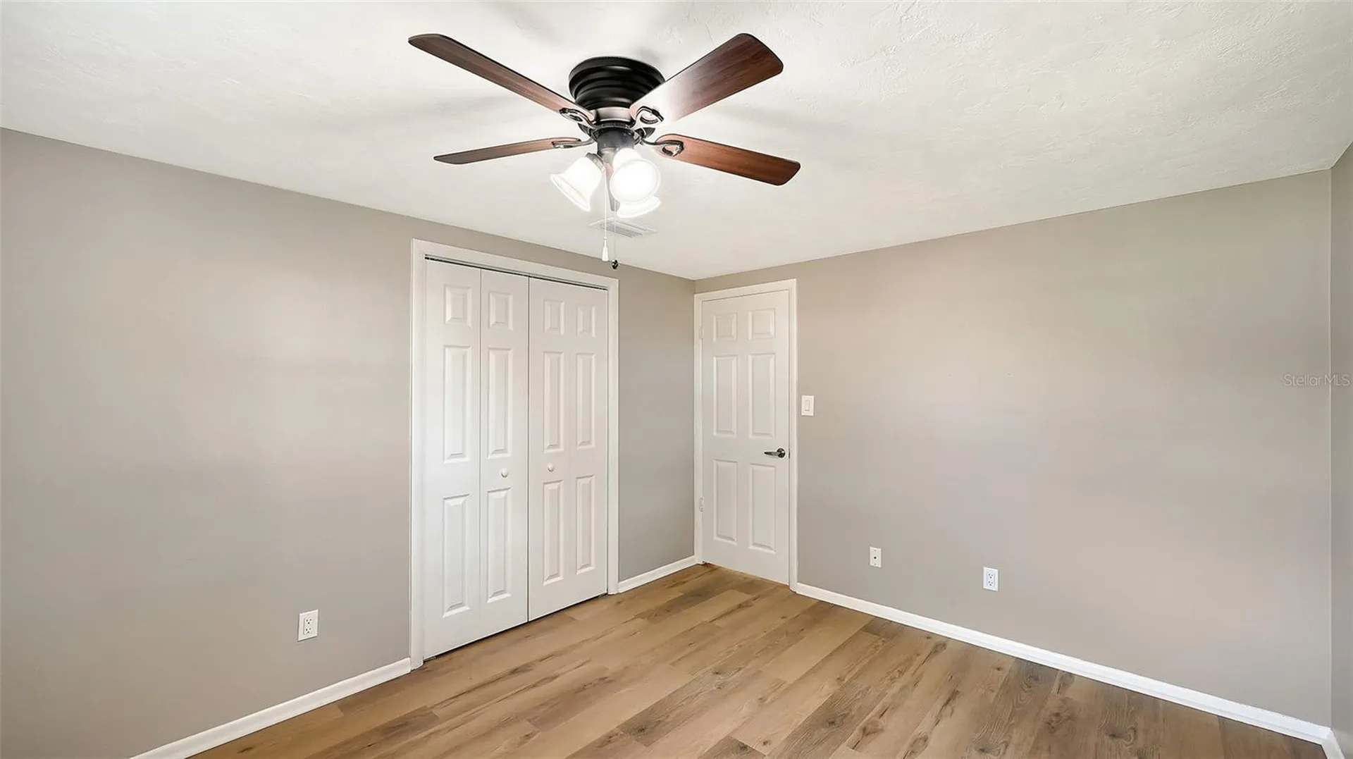 2706 White Sands Drive Sarasota FL 34231