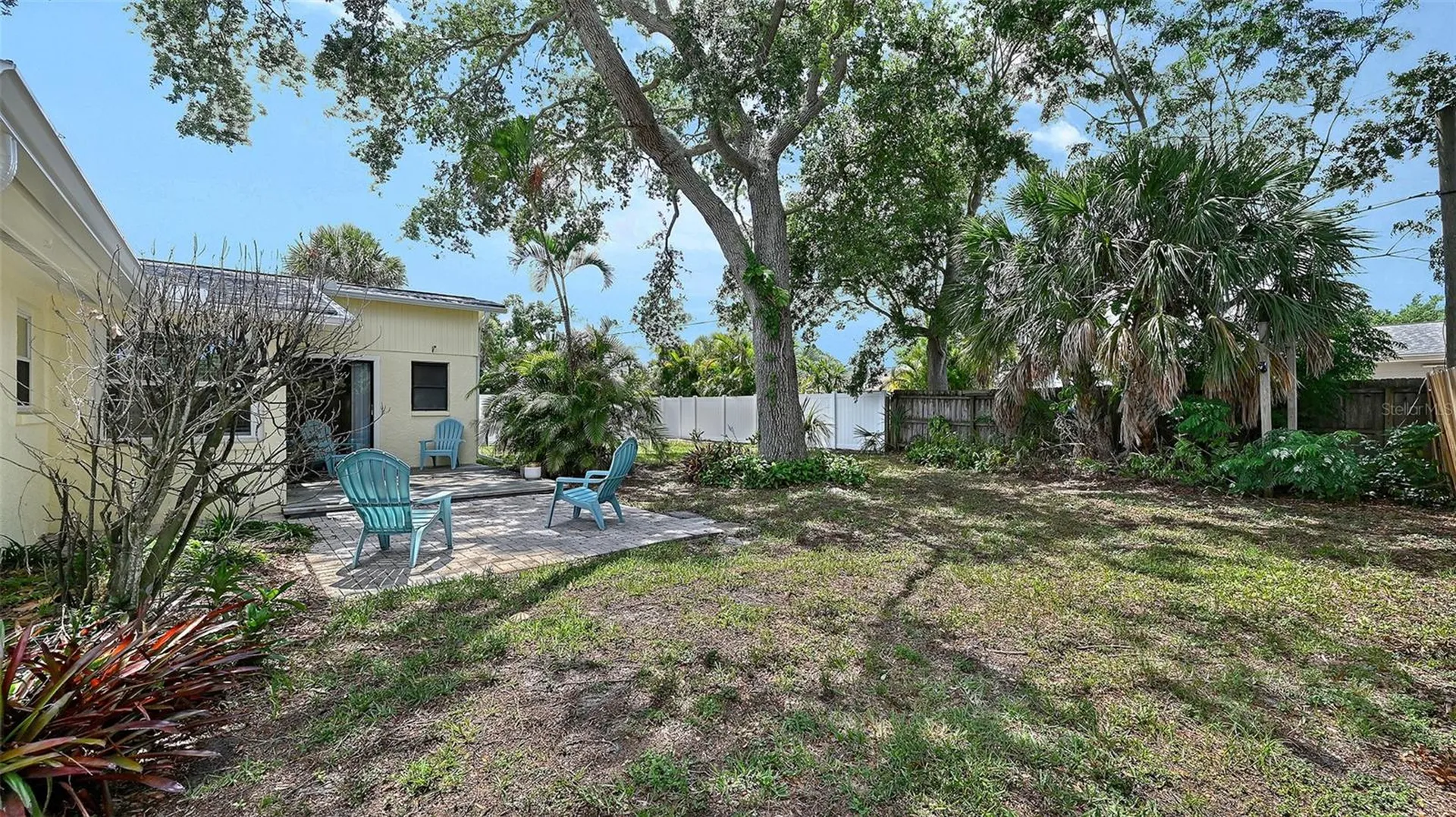 2706 White Sands Drive Sarasota FL 34231