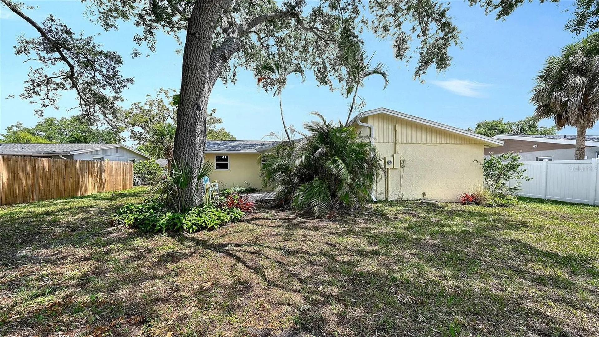 2706 White Sands Drive Sarasota FL 34231
