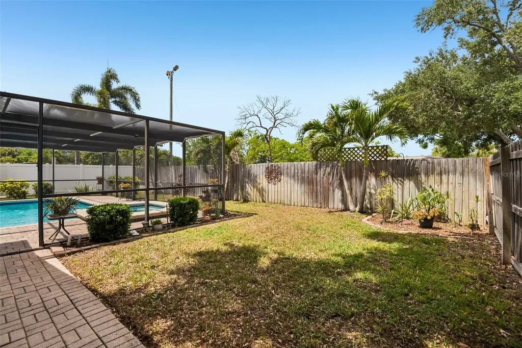 12596 93rd Way Largo FL 33773
