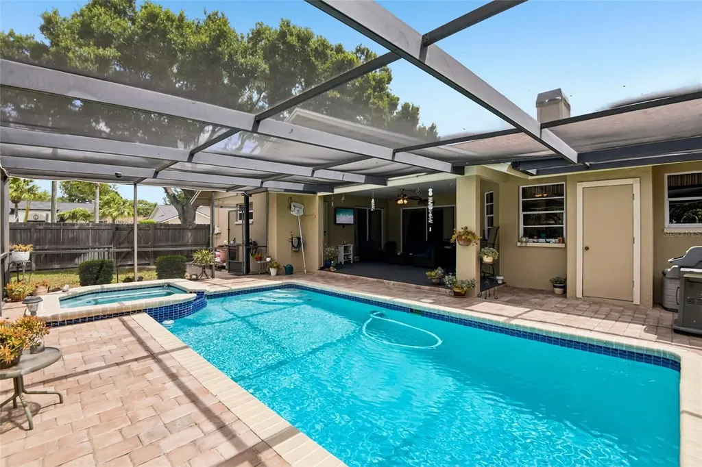 12596 93rd Way Largo FL 33773