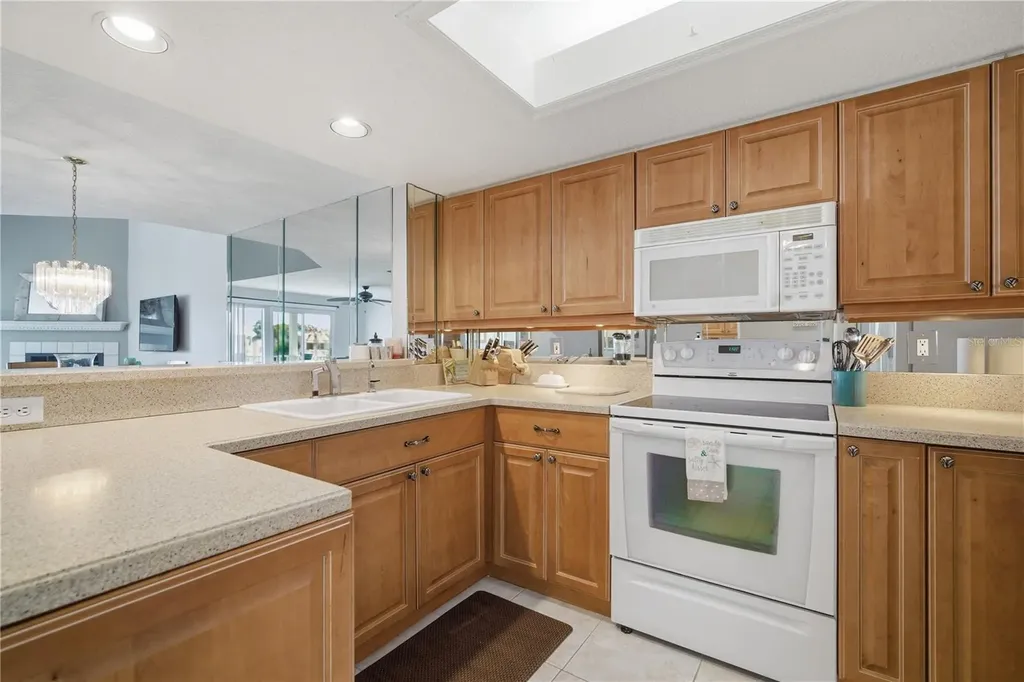 643 Garland Circle Indian Rocks Beach FL 33785