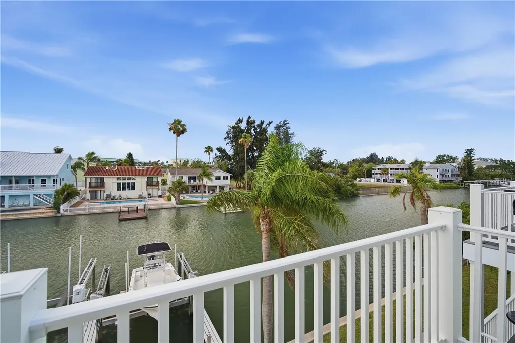 643 Garland Circle Indian Rocks Beach FL 33785