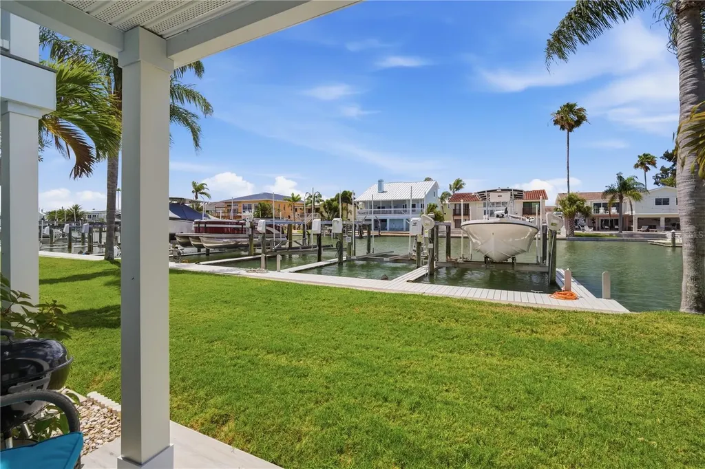 643 Garland Circle Indian Rocks Beach FL 33785