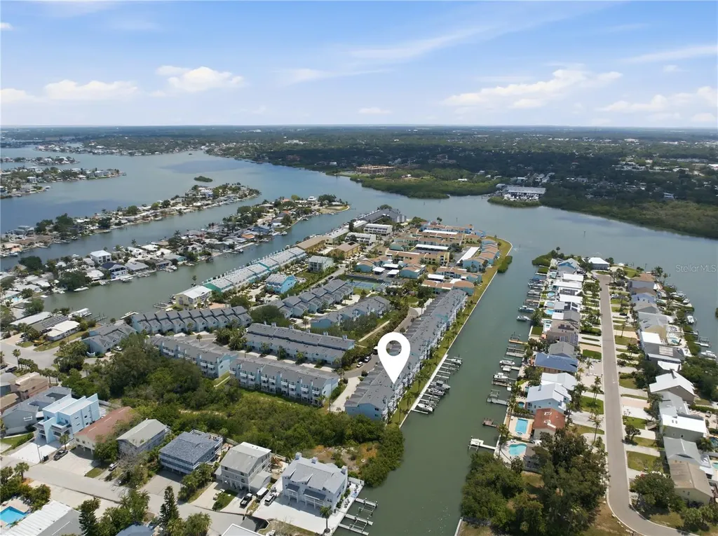 643 Garland Circle Indian Rocks Beach FL 33785