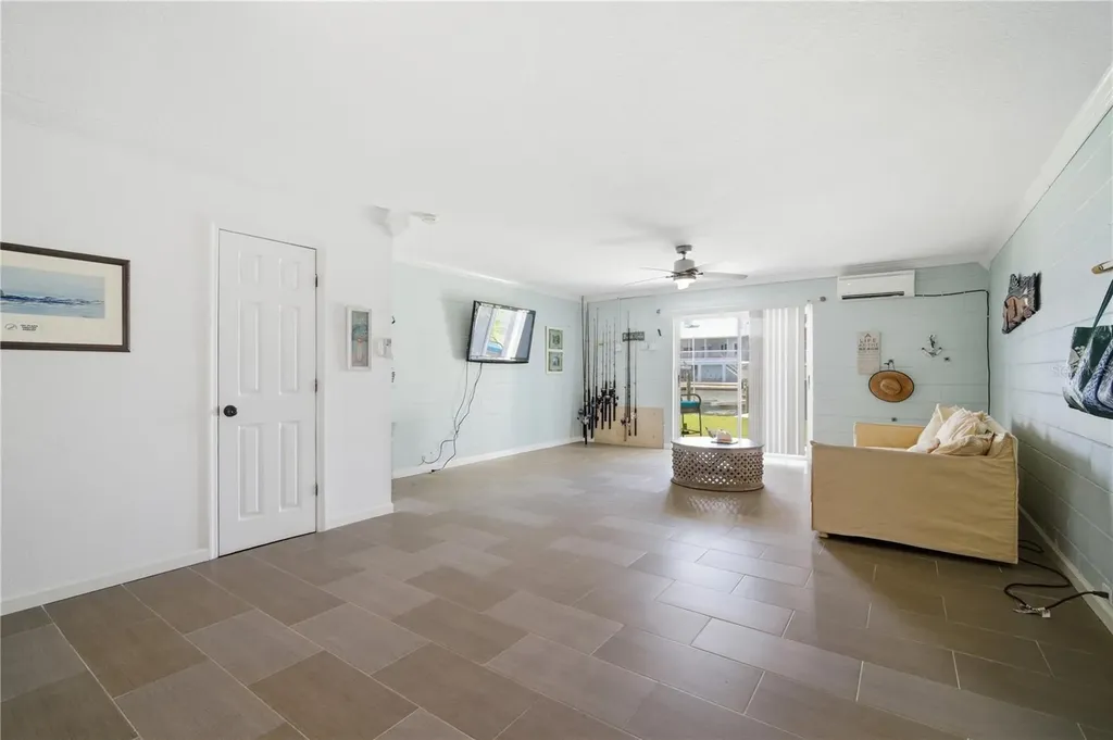 643 Garland Circle Indian Rocks Beach FL 33785