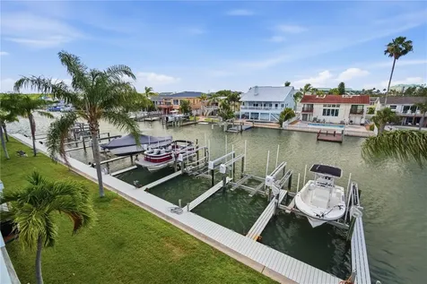 643 Garland Circle Indian Rocks Beach FL 33785