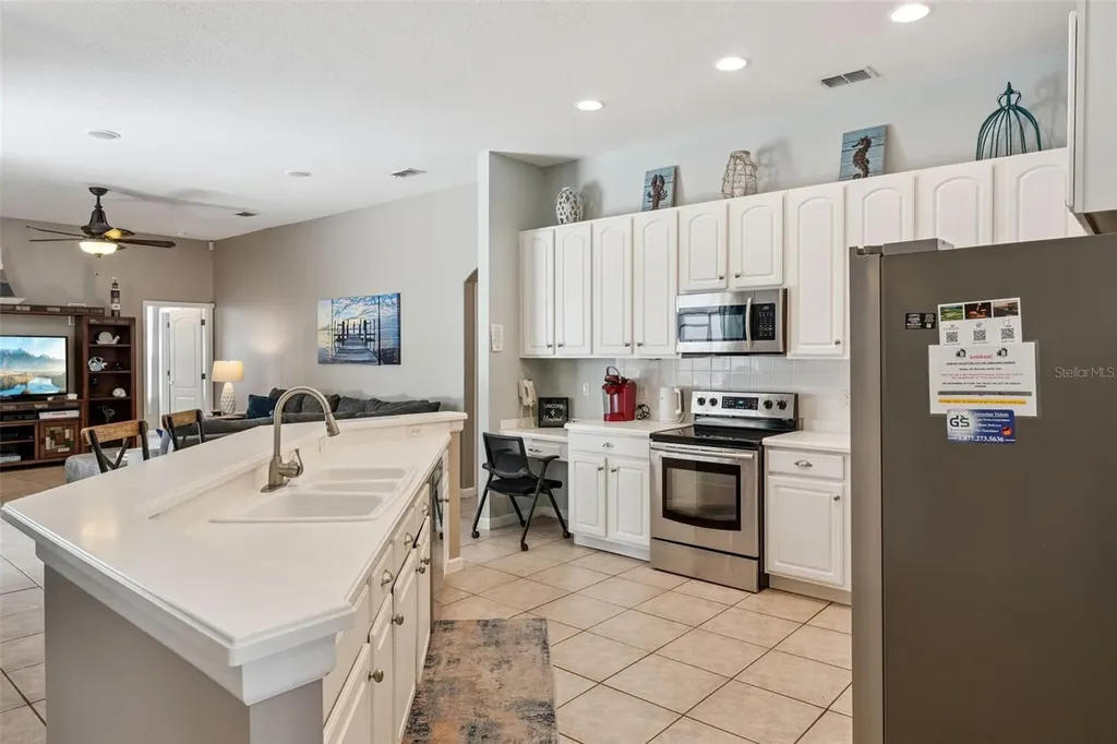 259 N Hampton Davenport FL 33897