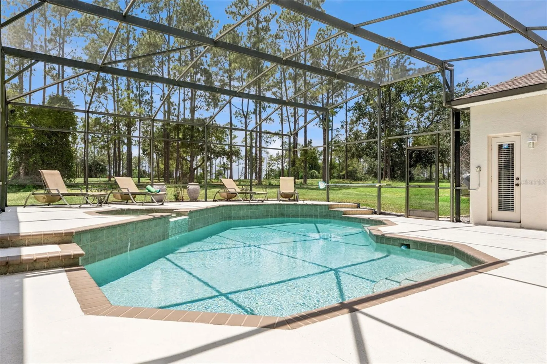 259 N Hampton Davenport FL 33897