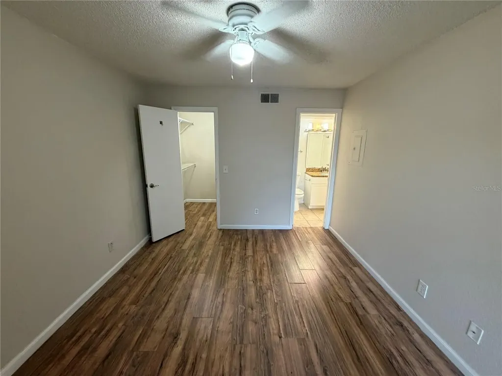 5128 Conroy Road Orlando FL 32811