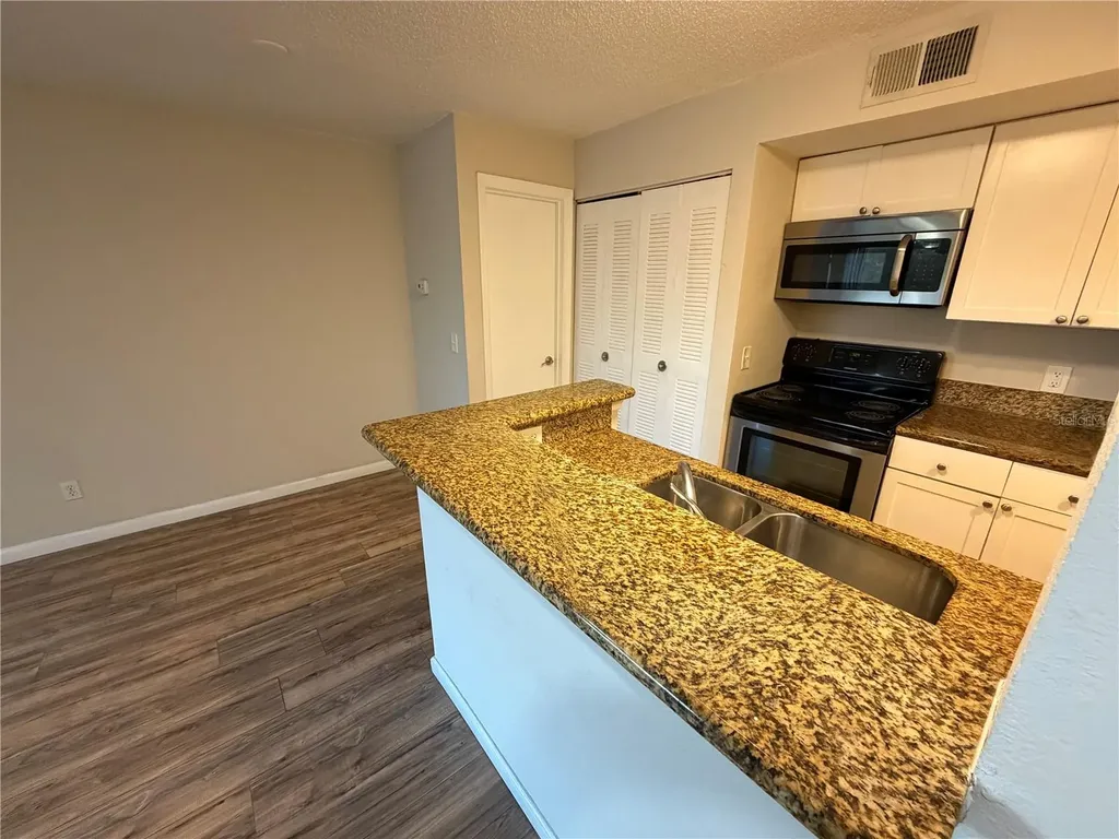 5128 Conroy Road Orlando FL 32811