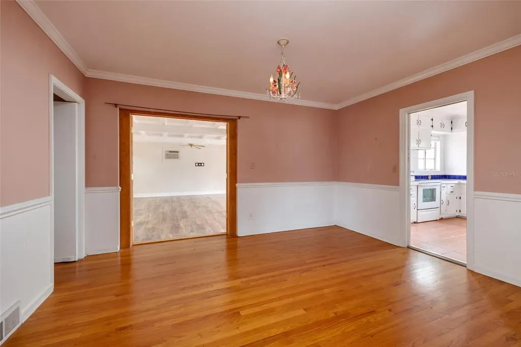 325 Orangeview Avenue Clearwater FL 33755