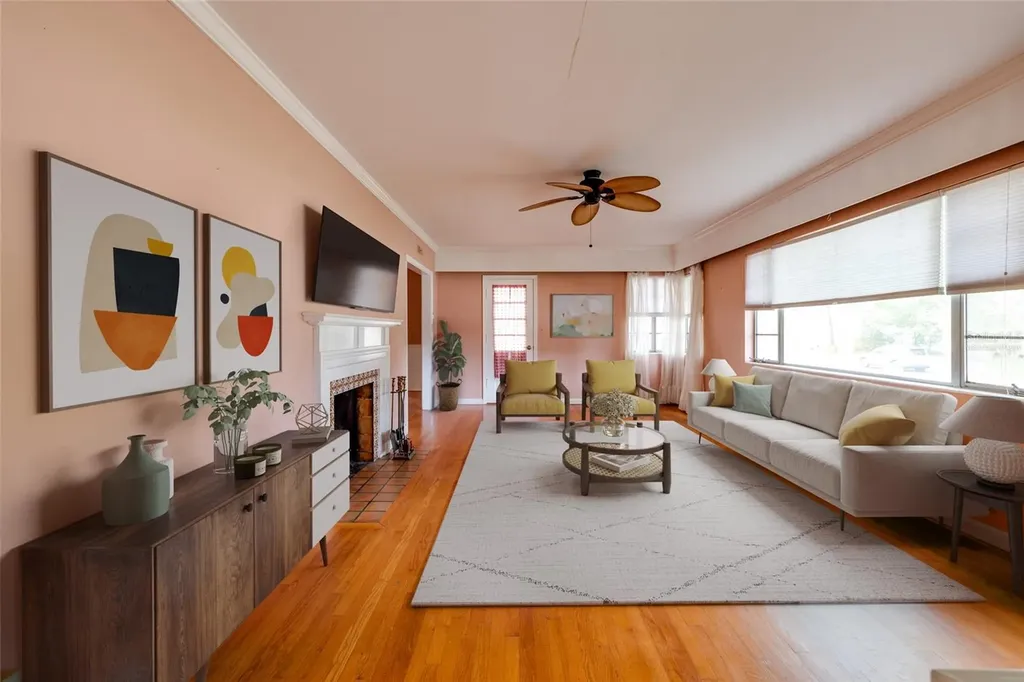 325 Orangeview Avenue Clearwater FL 33755