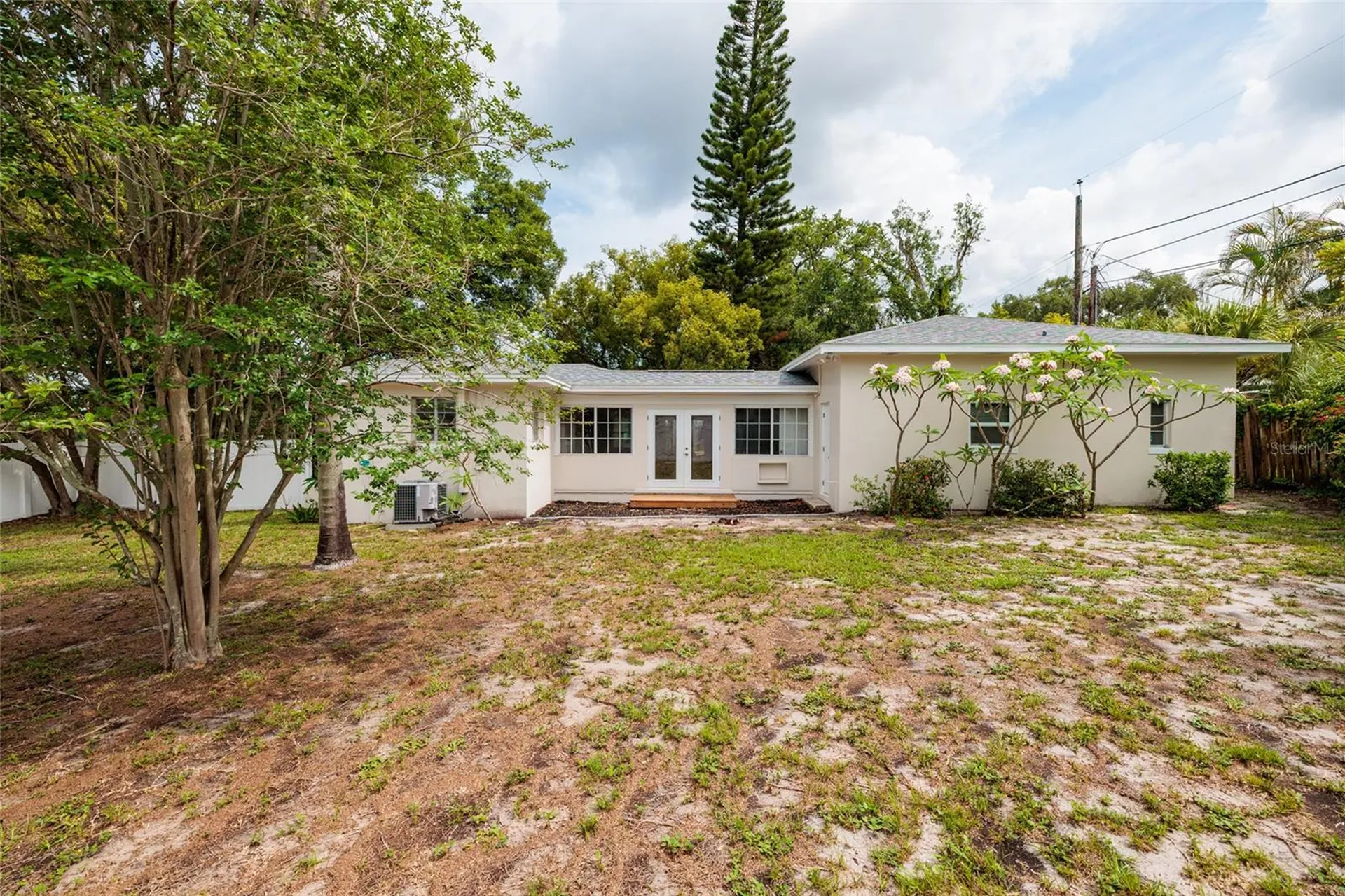 325 Orangeview Avenue Clearwater FL 33755
