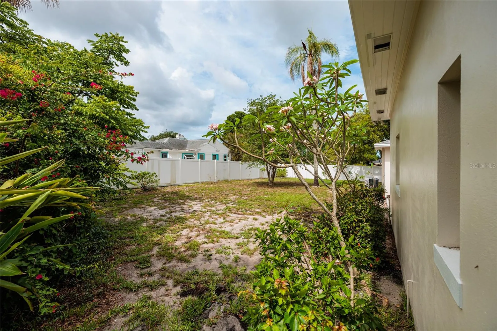 325 Orangeview Avenue Clearwater FL 33755