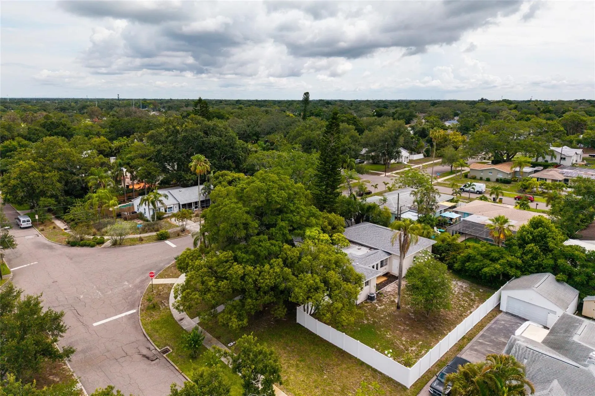 325 Orangeview Avenue Clearwater FL 33755