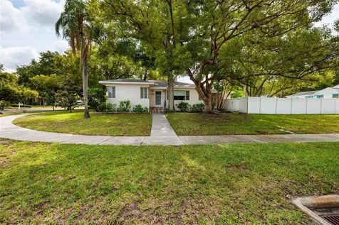 325 Orangeview Avenue Clearwater FL 33755