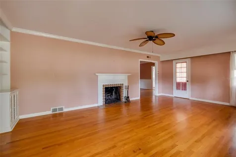 325 Orangeview Avenue Clearwater FL 33755
