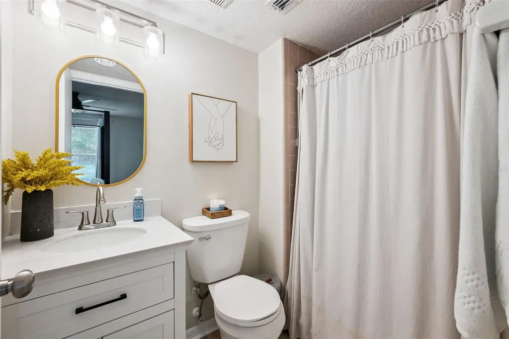 2258 Coach House Boulevard Orlando FL 32812