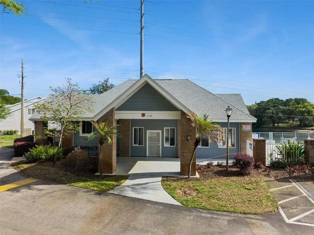 2258 Coach House Boulevard Orlando FL 32812