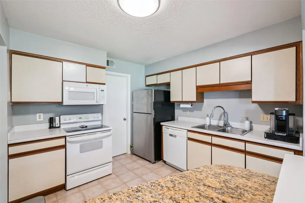 2258 Coach House Boulevard Orlando FL 32812