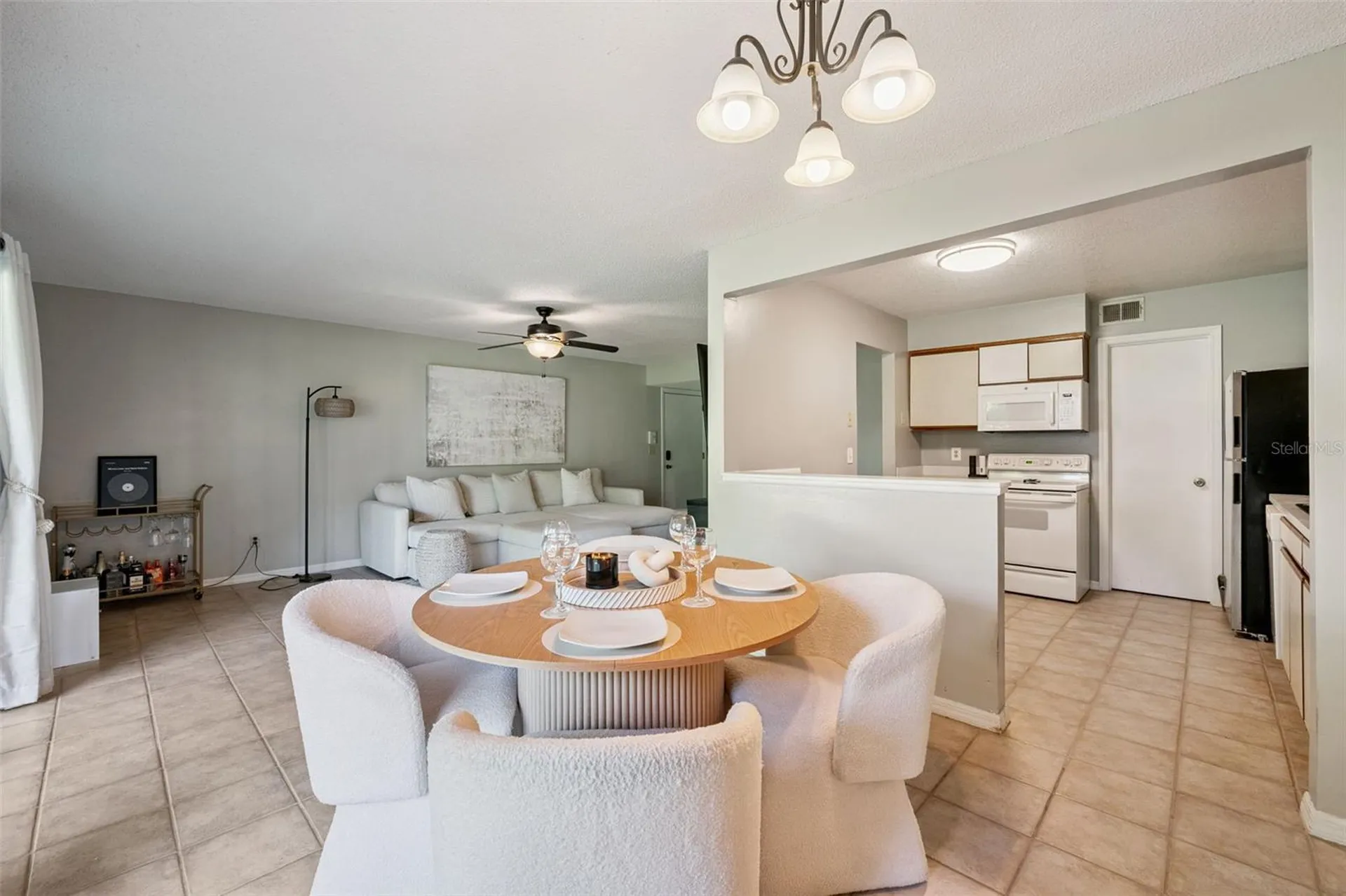 2258 Coach House Boulevard Orlando FL 32812