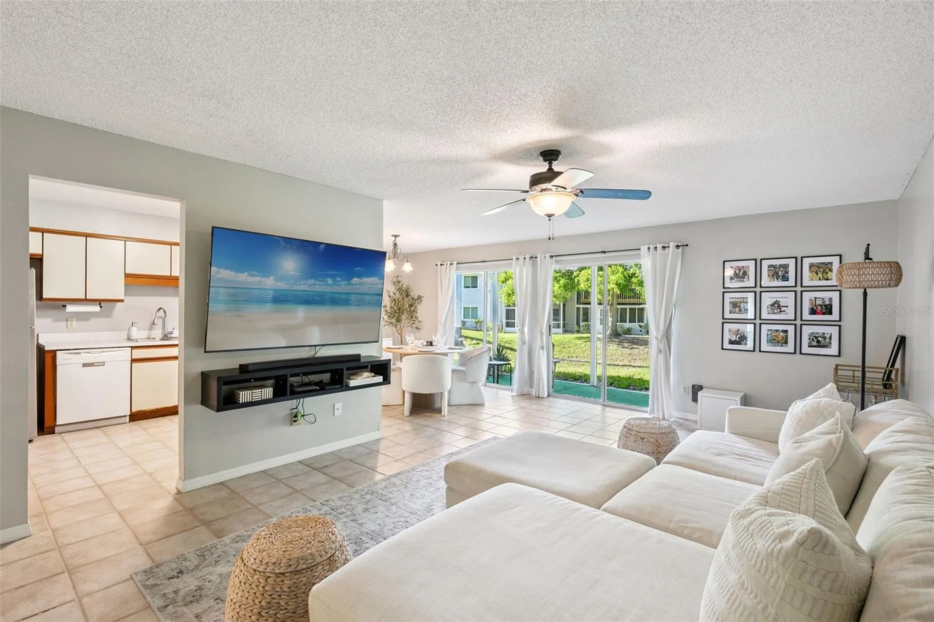 2258 Coach House Boulevard Orlando FL 32812