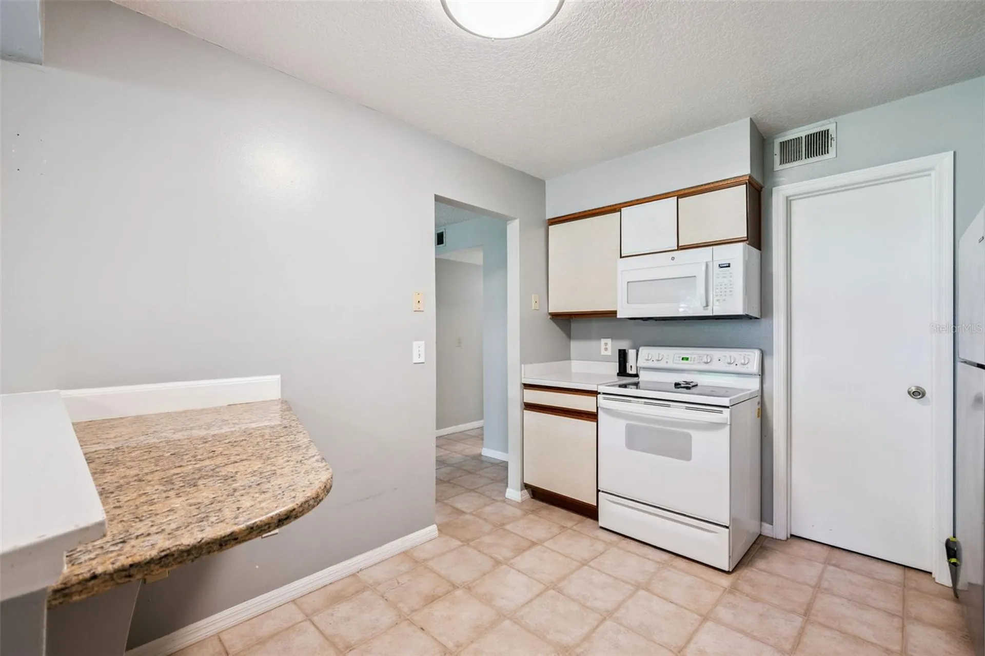 2258 Coach House Boulevard Orlando FL 32812