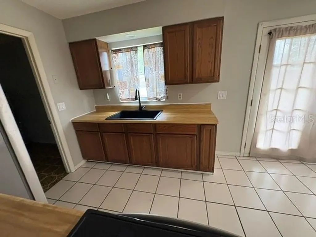 506 W 9th Street Frostproof FL 33843