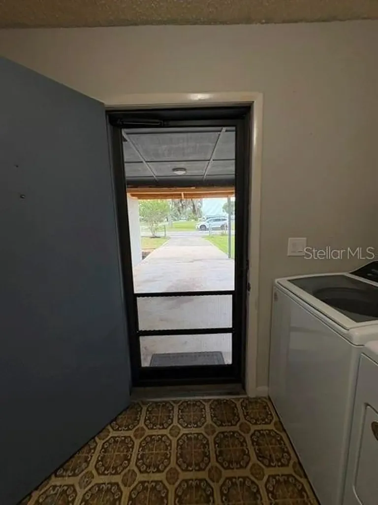 506 W 9th Street Frostproof FL 33843
