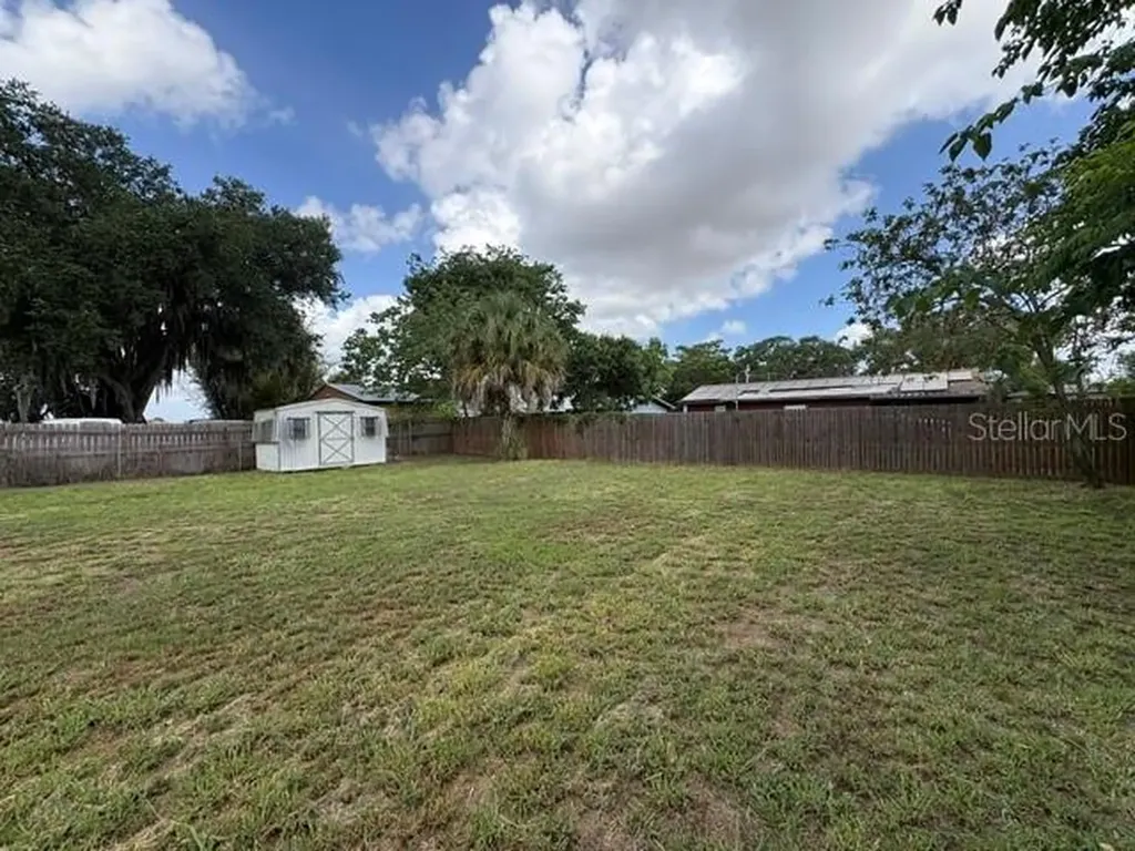 506 W 9th Street Frostproof FL 33843
