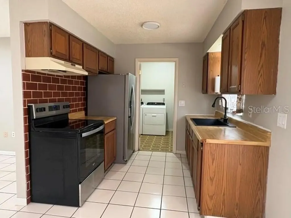 506 W 9th Street Frostproof FL 33843
