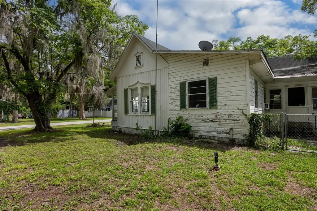18722 NW 235th Street High Springs FL 32643