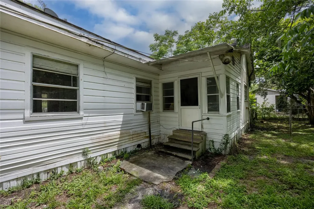 18722 NW 235th Street High Springs FL 32643