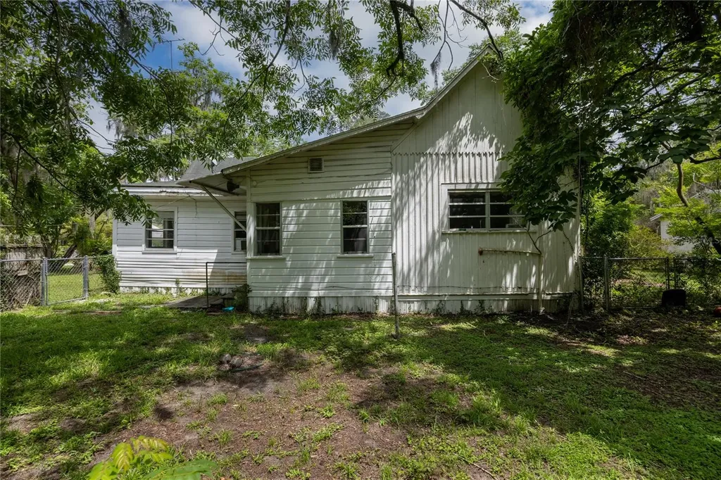 18722 NW 235th Street High Springs FL 32643