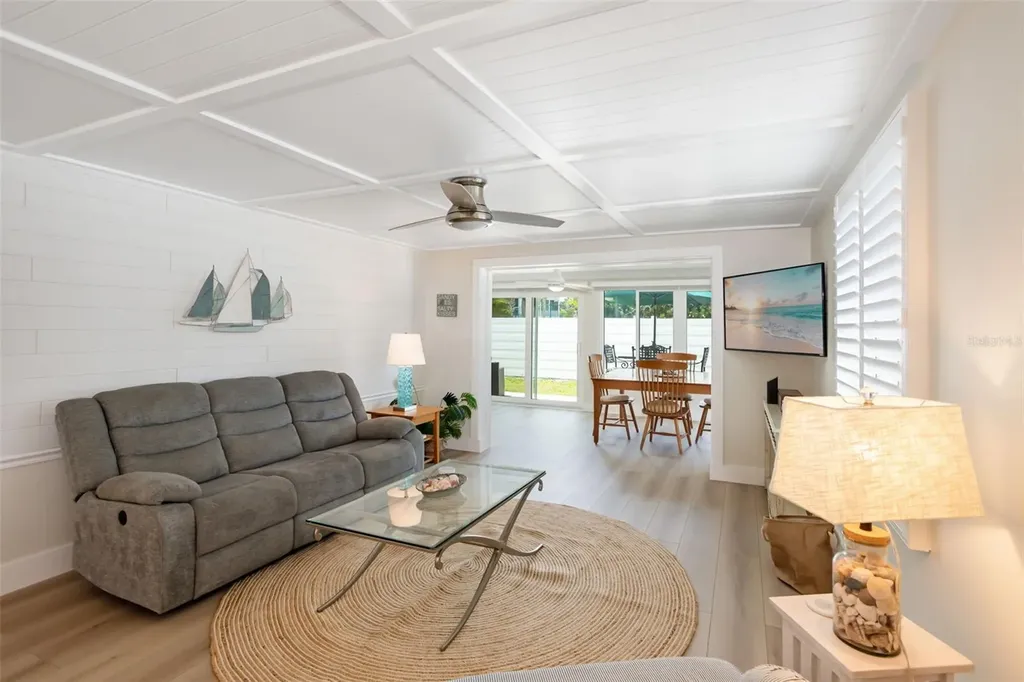 546 Spanish Drive S Longboat Key FL 34228