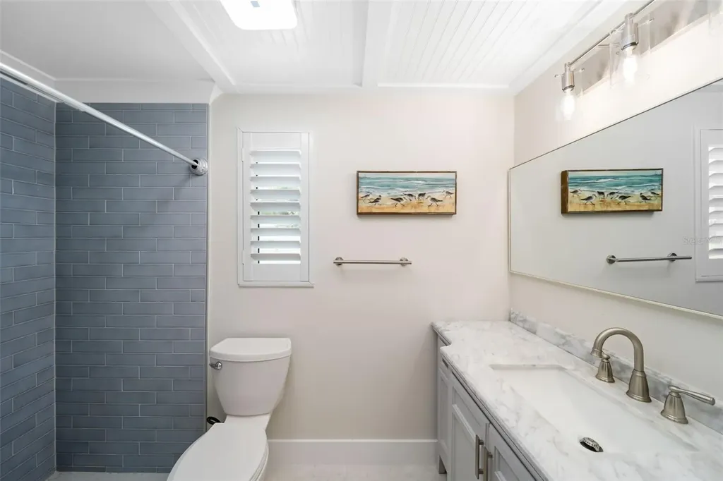 546 Spanish Drive S Longboat Key FL 34228