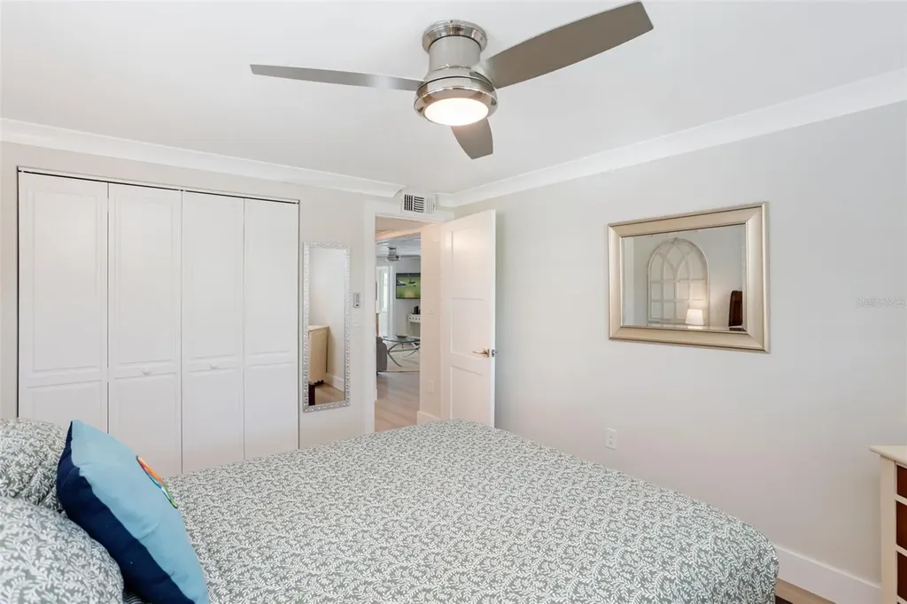 546 Spanish Drive S Longboat Key FL 34228
