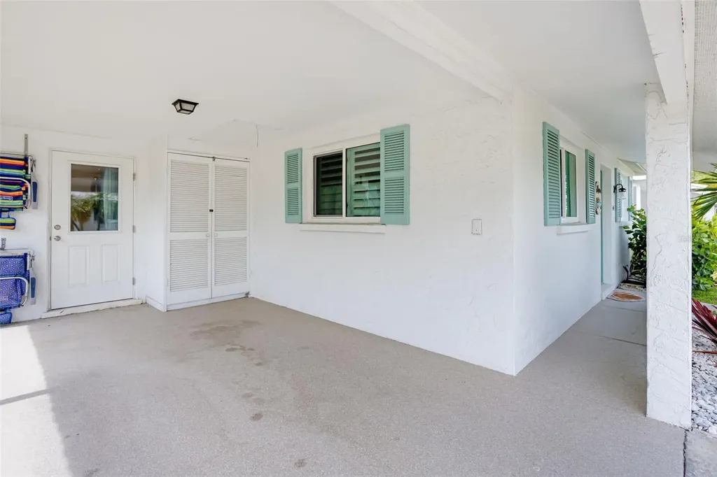 546 Spanish Drive S Longboat Key FL 34228