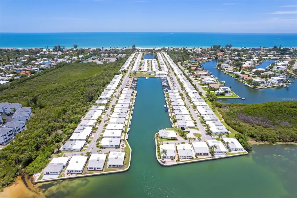 546 Spanish Drive S Longboat Key FL 34228