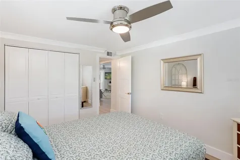 546 Spanish Drive S Longboat Key FL 34228