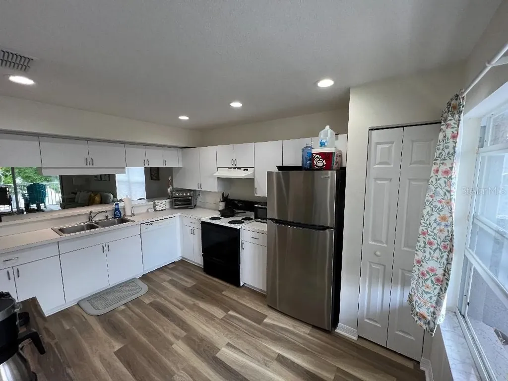 9485 Hamlin Boulevard Seminole FL 33776