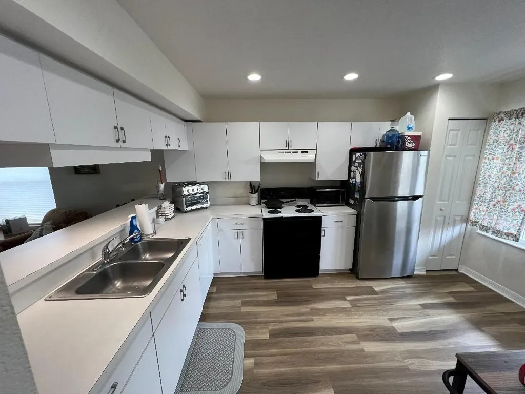 9485 Hamlin Boulevard Seminole FL 33776