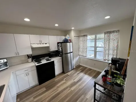 9485 Hamlin Boulevard Seminole FL 33776