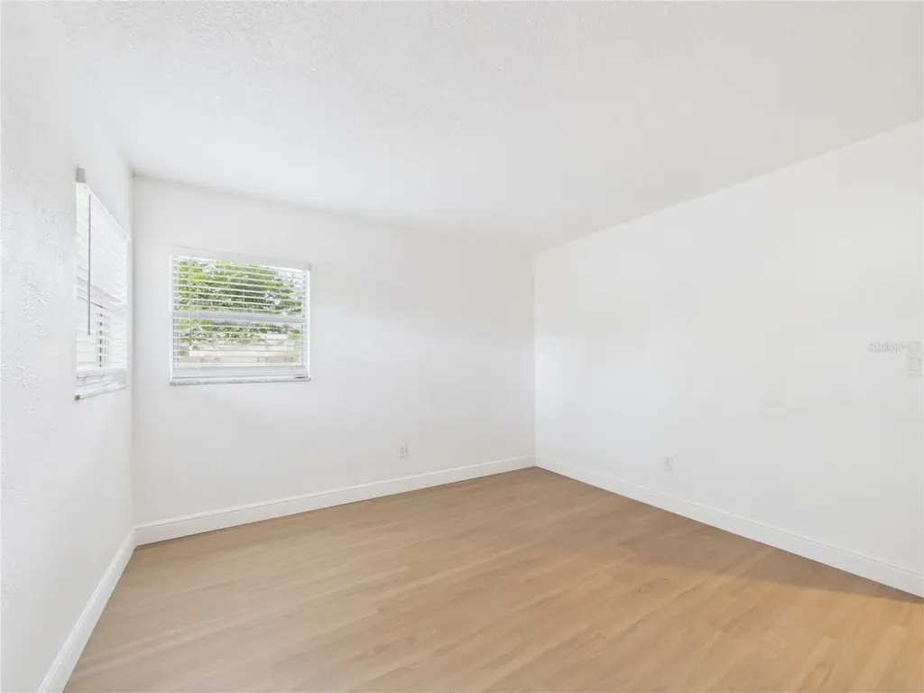 404 6th Avenue NW Largo FL 33770