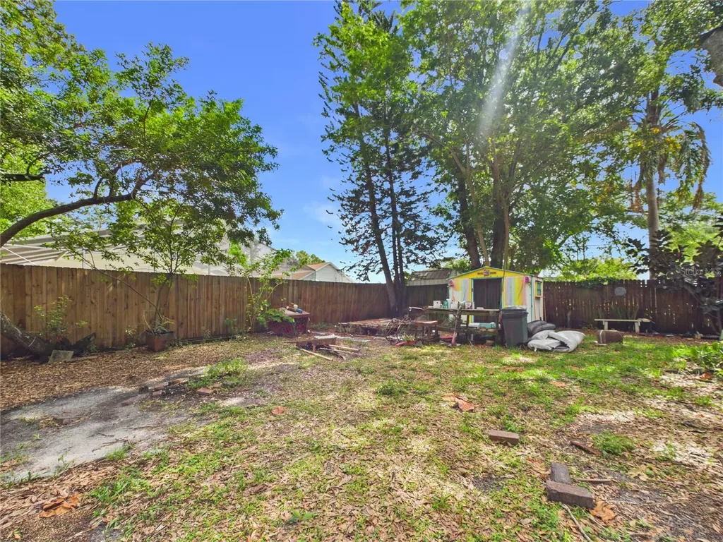 404 6th Avenue NW Largo FL 33770